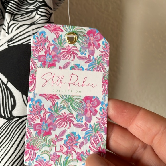 NWT STELLA PARKER Black and White Floral Swimsuit SIZE M - Picture 3 of 8